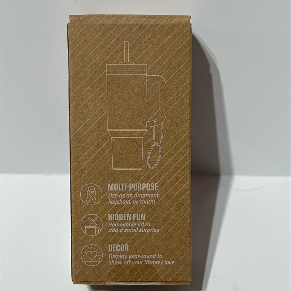 Stanley LIMITED EDITION 2024 Mini Quencher Keychain Ornament - Picture 11 of 16